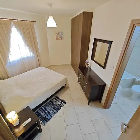 Cassia Seaview Retreat * Klorakas